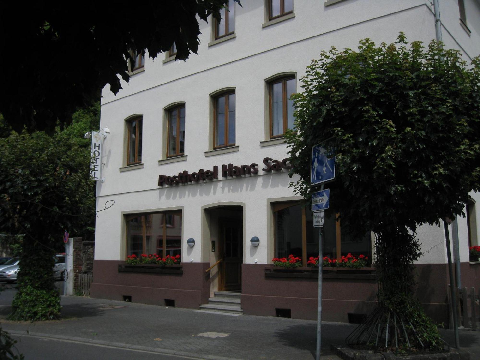 Posthotel Hans Sacks มอนทาเบาอาร์ ภายนอก รูปภาพ